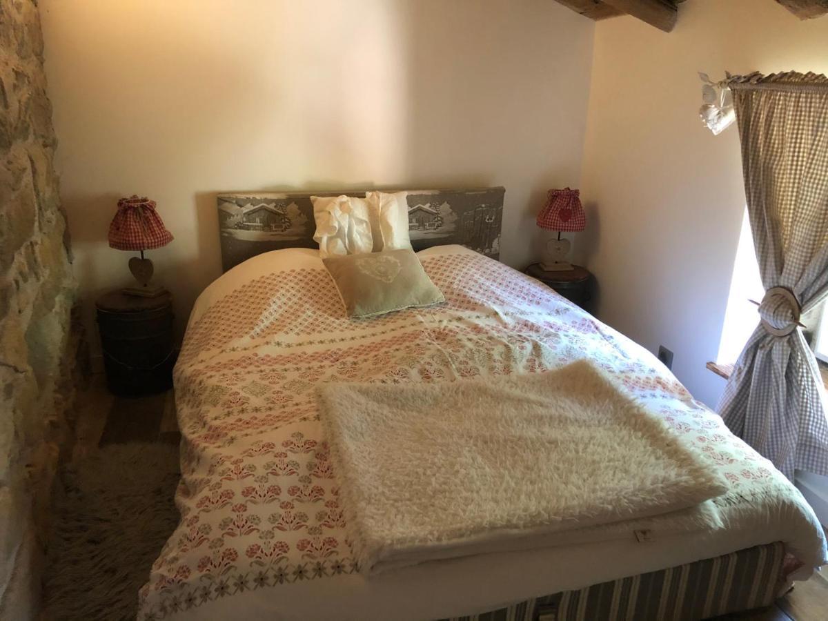 Le Chalet De La Goutte Saint-Appolinaire  Екстериор снимка